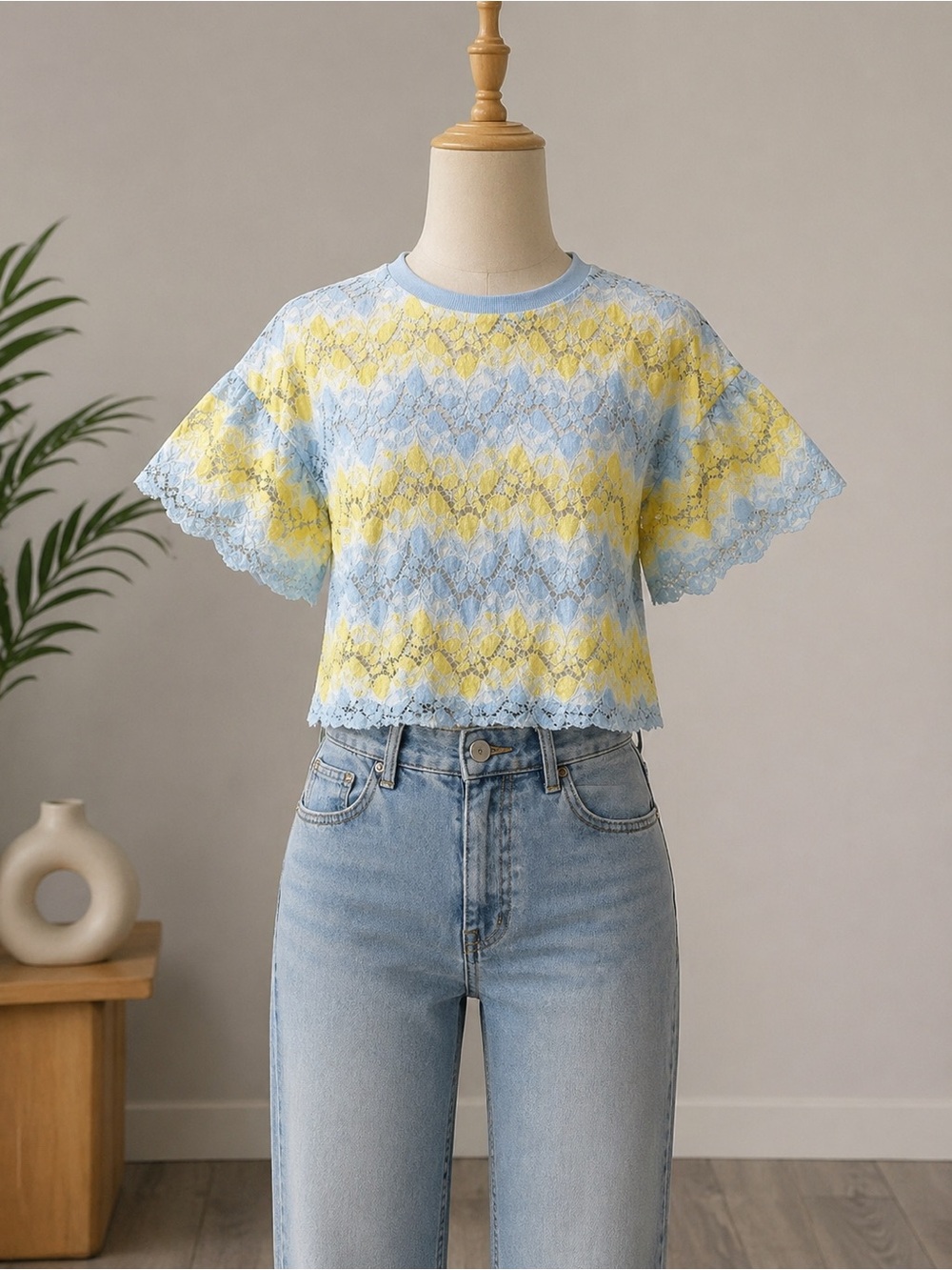 ZARA Lace Top Size M Blue & Yellow Short Sleeve Scalloped Hem Blouse.